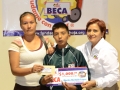 ENTREGA DE BECAS  (7)